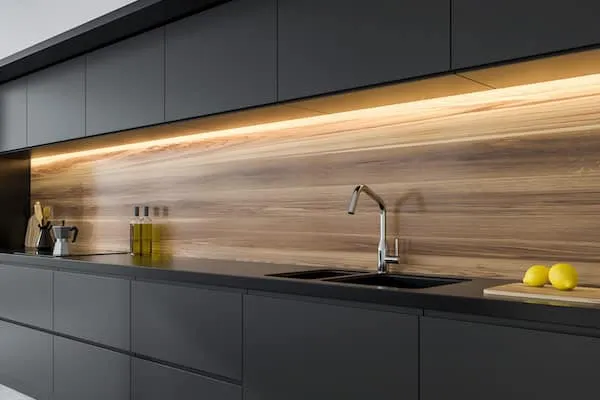 Płyta wiórowa czy MDF w kuchni – co wybrać, aby uniknąć problemów?