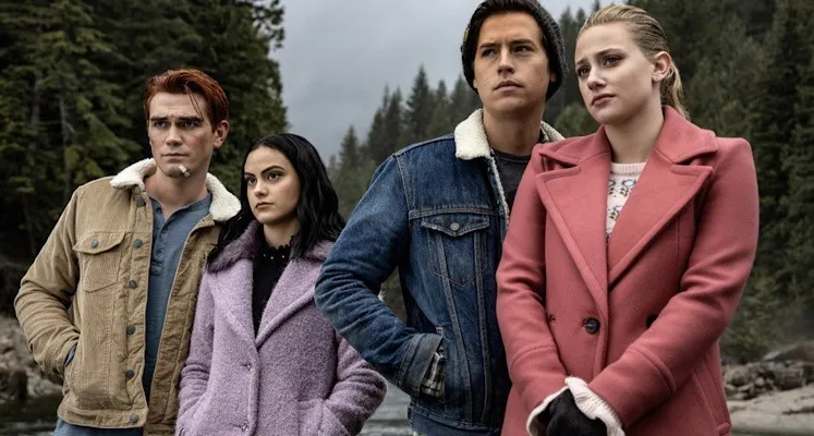 4 sezon Riverdale: Tajemnice, dramaty i zaskakujące zwroty akcji