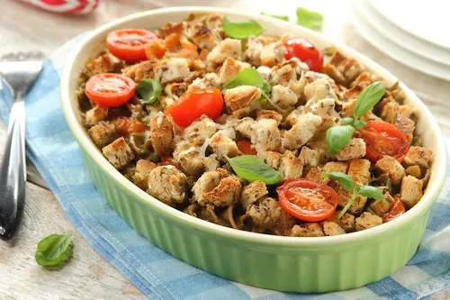 Zapiekanka ze szpinakiem i suszonymi pomidorami: przepis krok po kroku