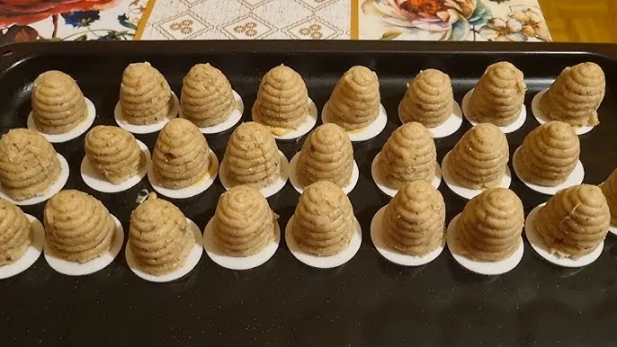 Jak zrobić ule ciastka - prosty przepis na pyszne no-bake desery