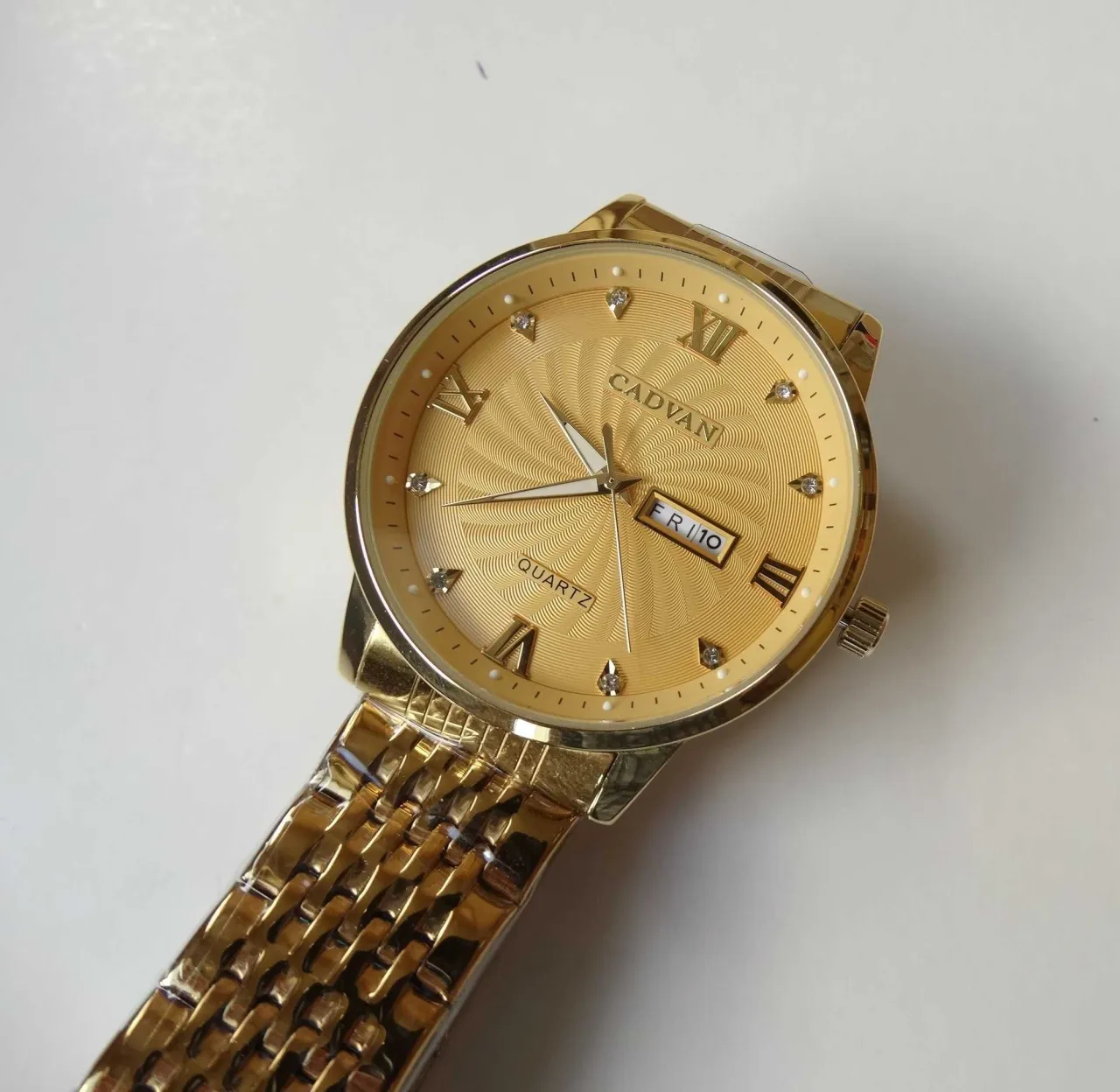 Zegarek męski z bransoletą rozciąganą – komfort i styl na co dzień