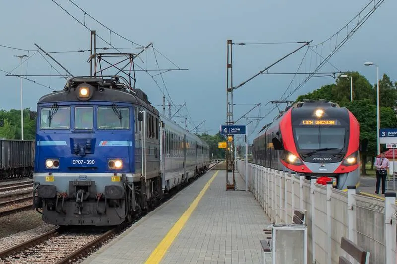 Jak sprawdzić opóźnienie pociągu Intercity i uniknąć nieprzyjemności