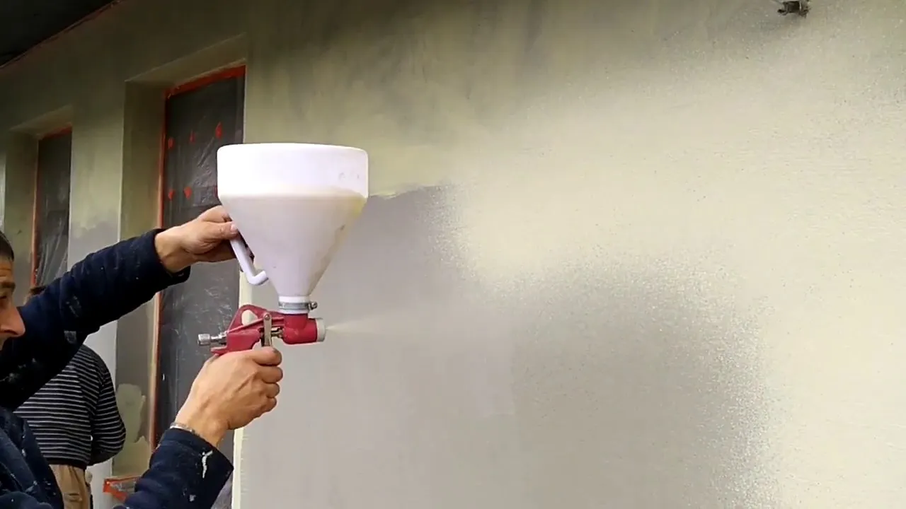 Jaki tynk do pistoletu? Wybierz najlepszy plaster do natrysku