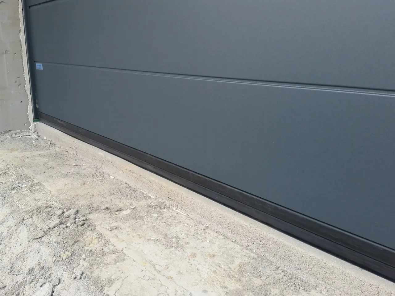 Nieszczelna brama garażowa - Skuteczne uszczelnienie krok po kroku