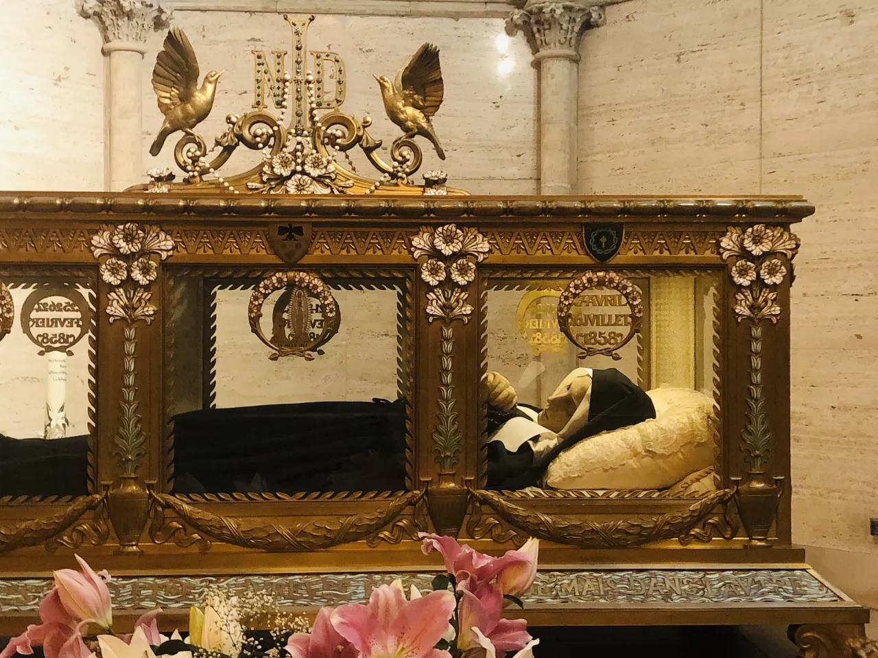 Czy objawienia św. Bernadetty faktycznie zmieniły Kościół? Analiza