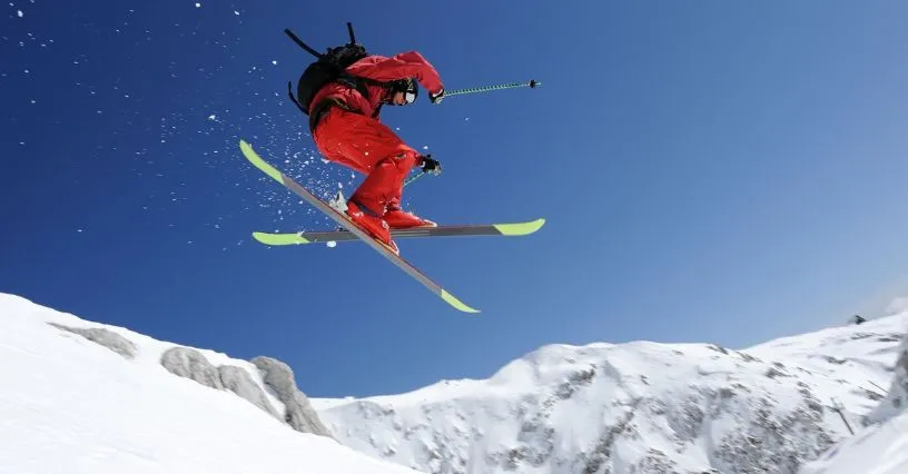 Jak dobrać długość nart freestyle do swojego wzrostu i umiejętności