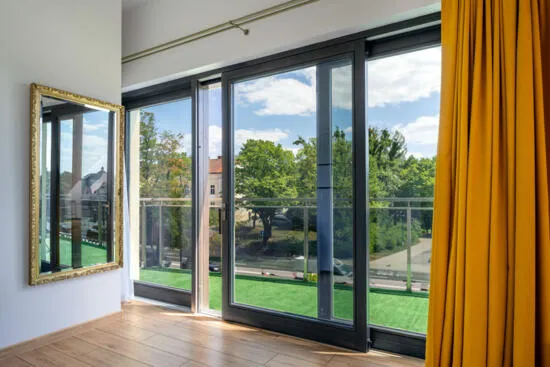 Jak zaizolować okno tarasowe, aby uniknąć problemów z wilgocią