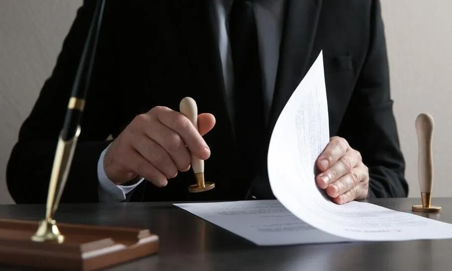 Jak uzyskać odpis aktu notarialnego? Prosty sposób na szybkie uzyskanie