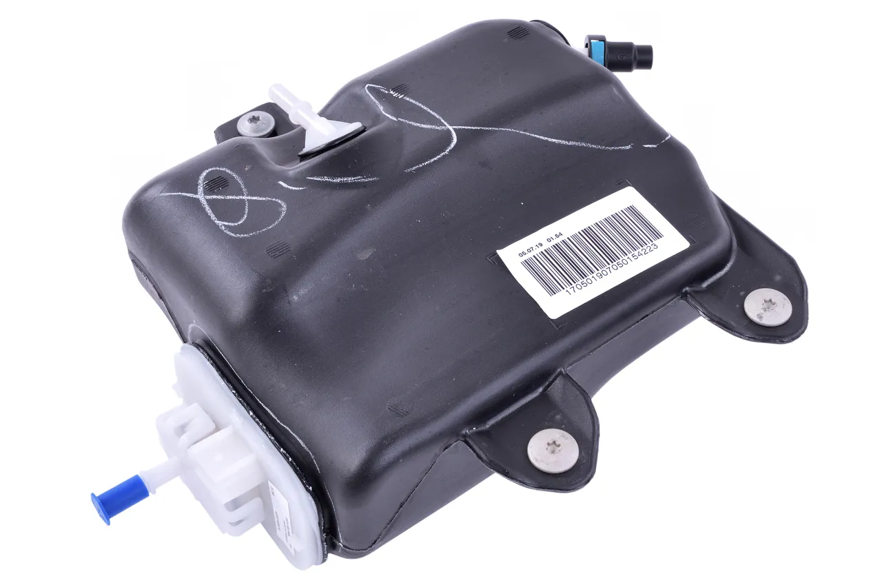 Gdzie jest zbiornik płynu DPF w Volvo V50? Ważne informacje i porady