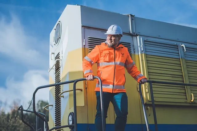 Jak zostać konduktorem PKP - kluczowe wymagania i proces rekrutacji