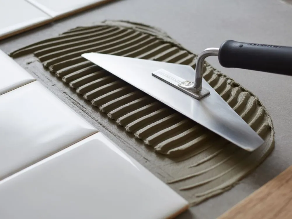 Jaki grzebień do płytek 30x60: Wybór odpowiedniego narzędzia do układania