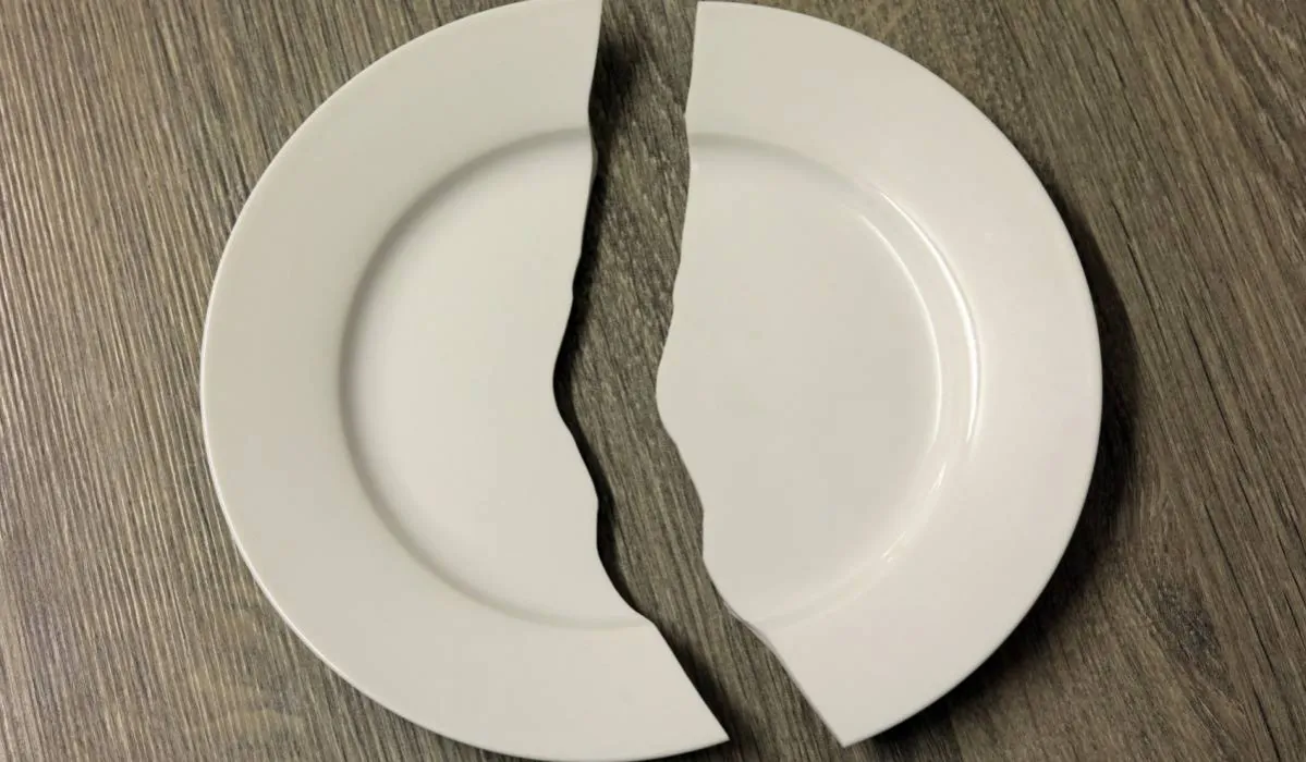 Gdzie wyrzucić talerze? Sprawdź najlepsze opcje utylizacji Gdzie wyrzucić talerze? Sprawdź najlepsze opcje utylizacji
