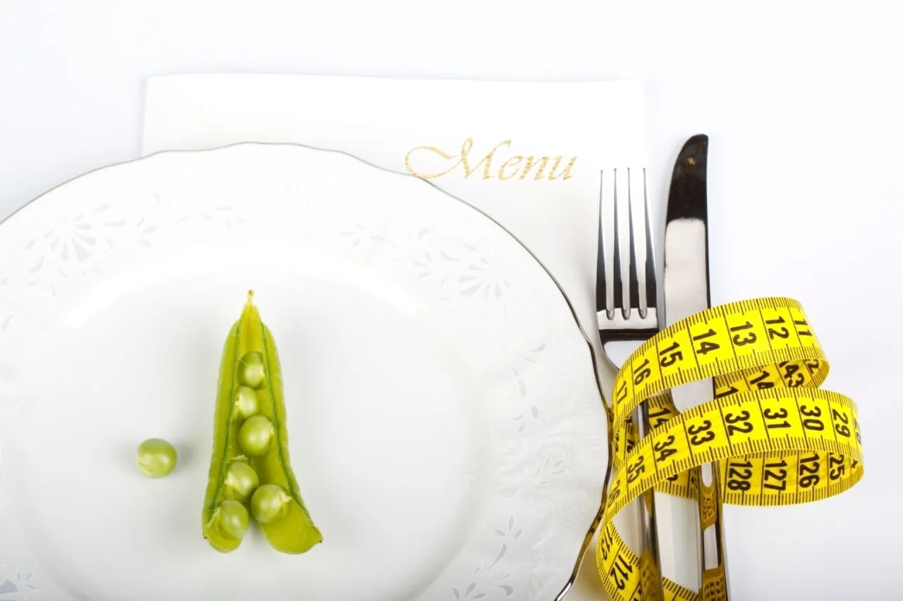 Co powinieneś zjeść najpierw po zakończeniu głodówki? Przewodnik