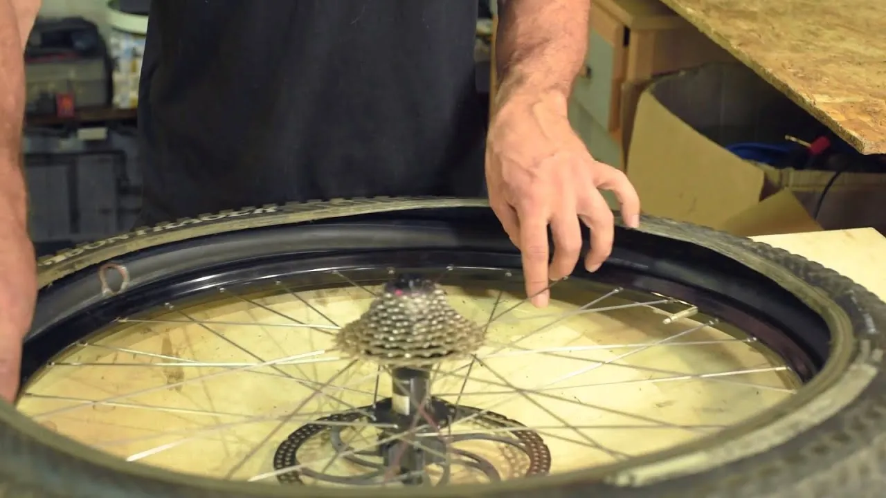 Jak zmienić oponę w rowerze - proste kroki, które musisz znać