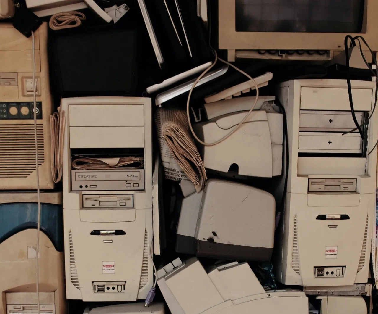 Co zrobić ze starym komputerem? Odkryj ekologiczne sposoby na jego wykorzystanie