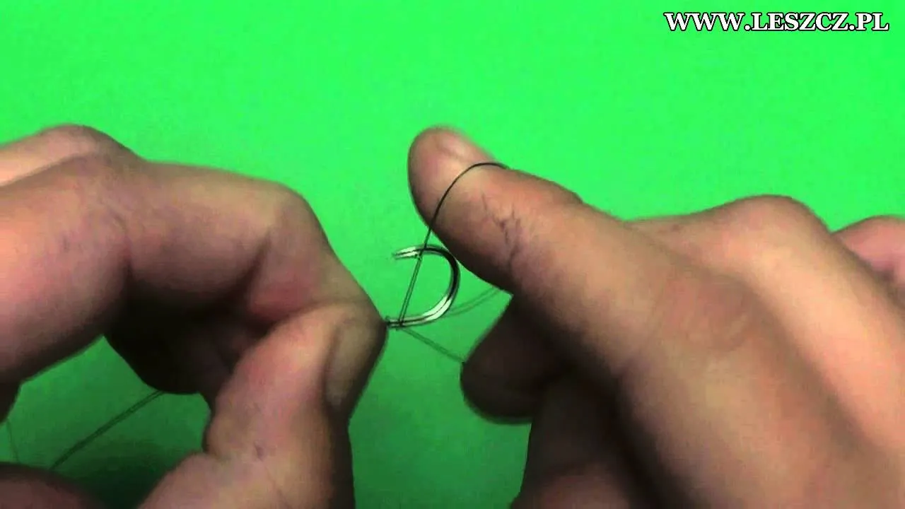Jak zawiązać haczyk na żyłkę? Sprawdzone węzły krok po kroku
