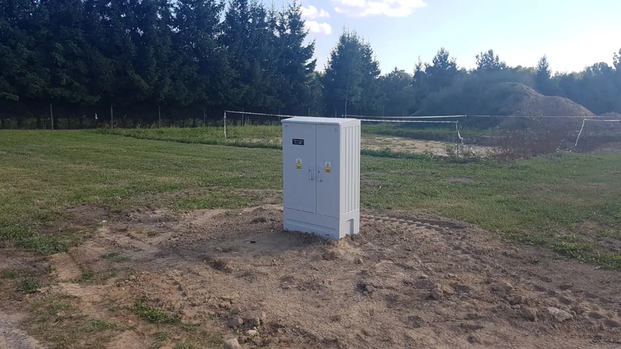 Ile kosztuje podłączenie prądu do działki: realne koszty i ukryte wydatki