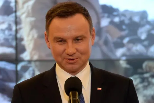 Ile lat ma Duda? Zaskakująca biografia prezydenta Polski.