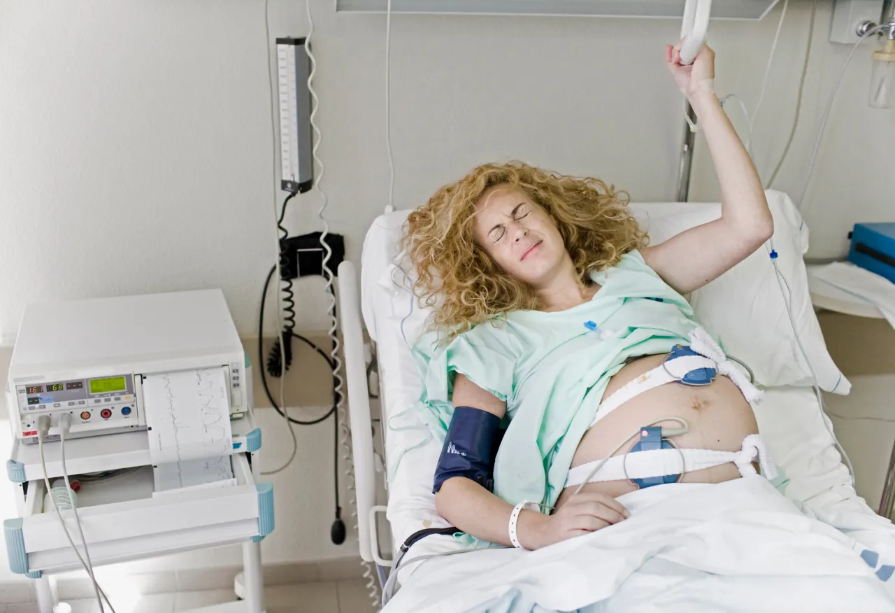 Jak wygląda tasiemka na wywołanie porodu? Wszystko, co musisz wiedzieć
