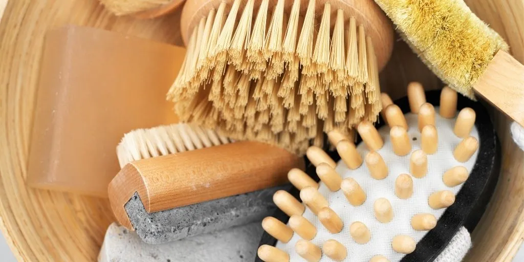 Najlepsza szczotka do masażu na sucho - wybierz mądrze dla skóry