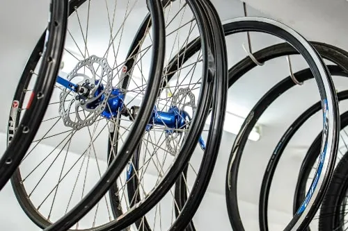 Jakie opony wybrać do 622x19c, aby uniknąć problemów z jazdą?