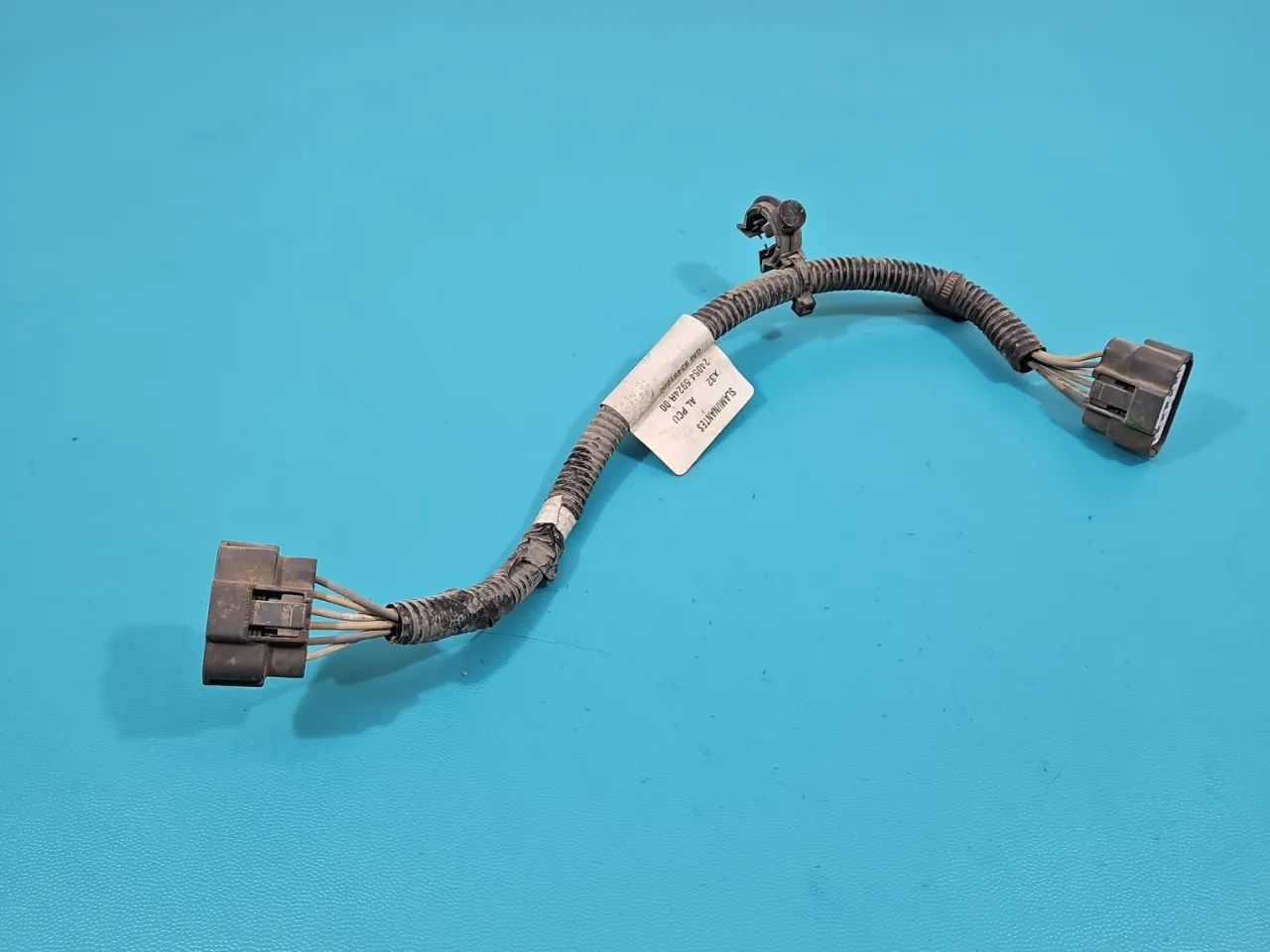 Podłączenie wiązki elektrycznej haka Renault Trafic bez problemów Podłączenie wiązki elektrycznej haka Renault Trafic bez problemów