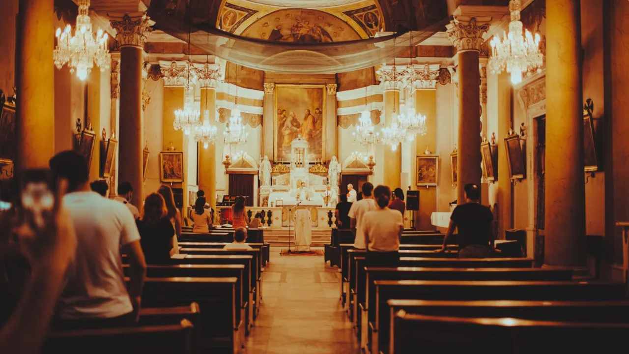 Msza Święta krok po kroku: Przewodnik po obrzędach