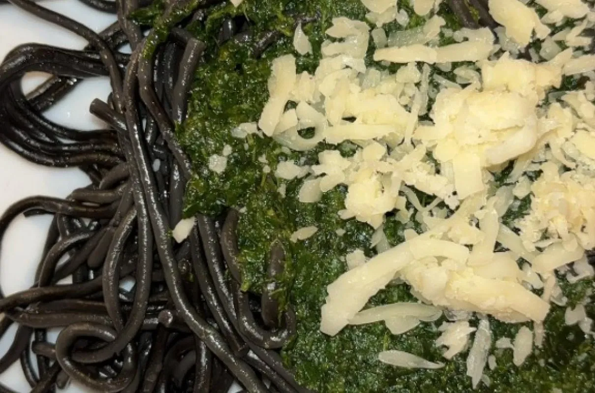 Czarne spaghetti przepisy: 10 wyjątkowych pomysłów na dania