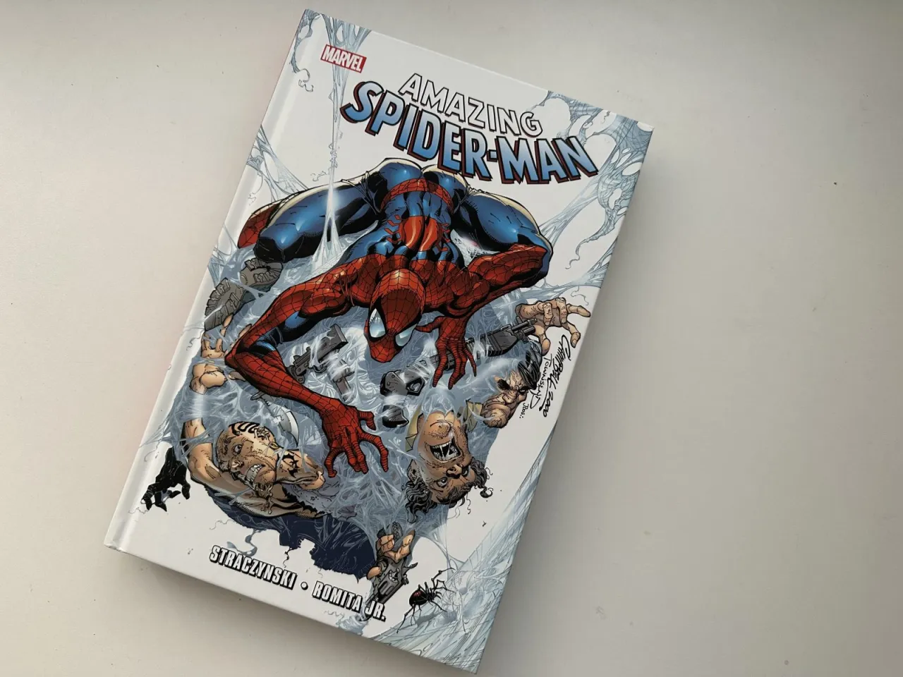 Amazing Spider-Man Tom 1 - Czy pierwszy tom zasługuje na uwagę?