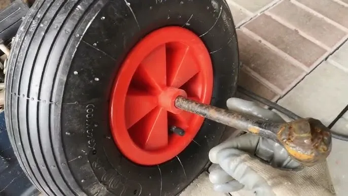 Jak wymienić dętkę w taczce - uniknij błędów i zrób to łatwo