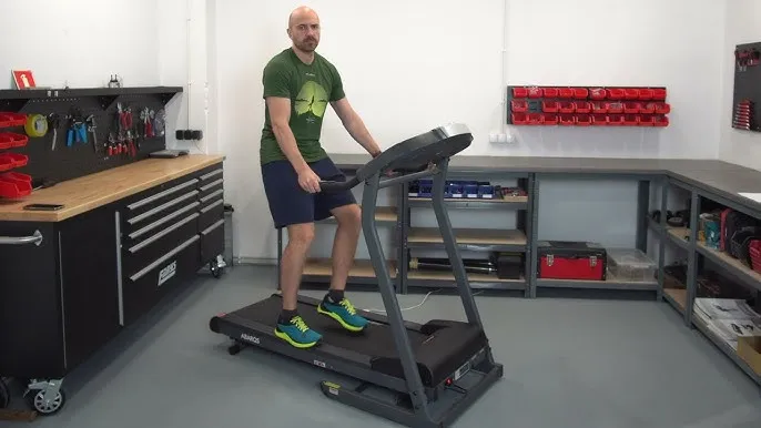 Jak zrobić bieżnię w domu - proste kroki, unikaj kosztownych błędów