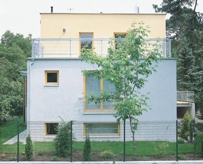 Kostka czy elewacja najpierw? Kluczowe zasady remontu budynku