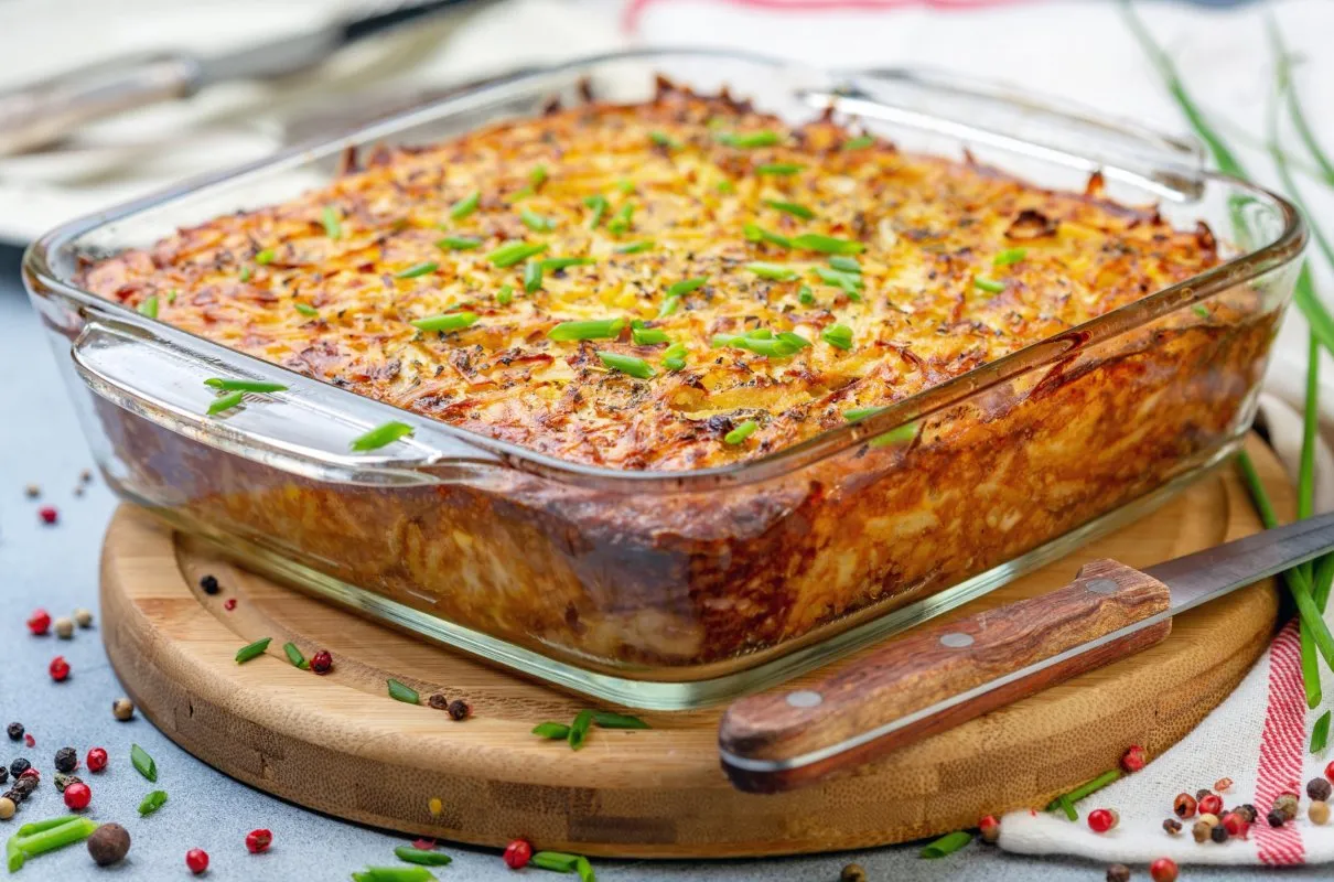 Prosta zapiekanka z kapusty i mięsa mielonego na zimowe dni