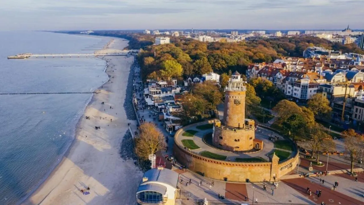 Latarnia Świnoujście: 308 schodów na szczyt - warto wejść?