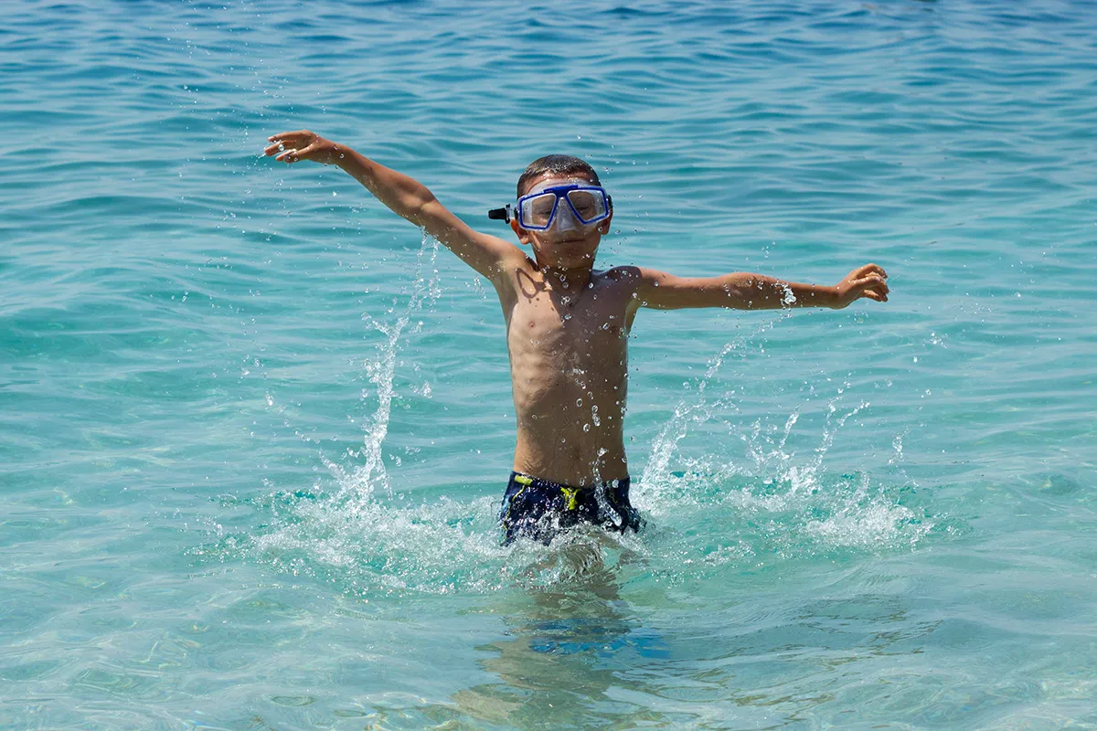 Jak pozować do zdjęć na wakacjach, aby uchwycić niezapomniane chwile