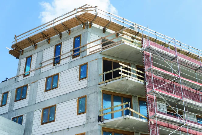 Jaką zaprawę wybrać do silikatów? Kluczowe właściwości i zastosowanie