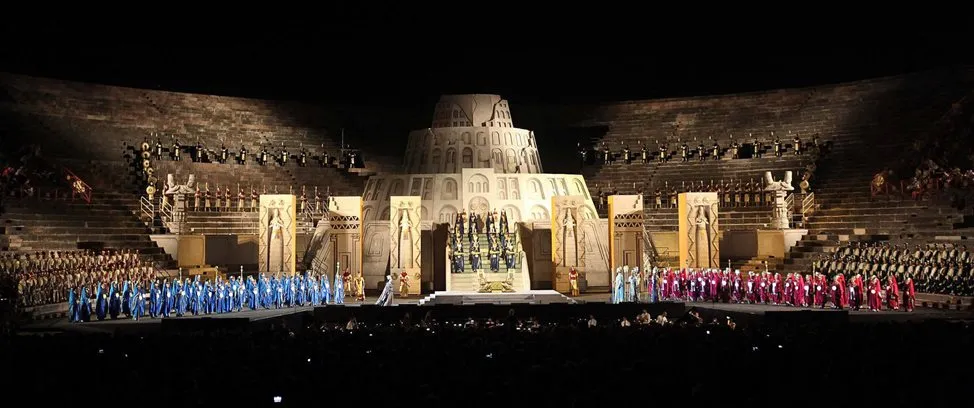 Ile trwa opera Nabucco? Czas trwania i co warto wiedzieć