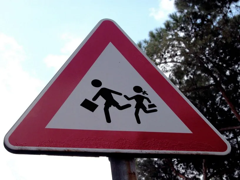 Czy rodzic może jechać na wycieczkę szkolną? Sprawdź ważne zasady