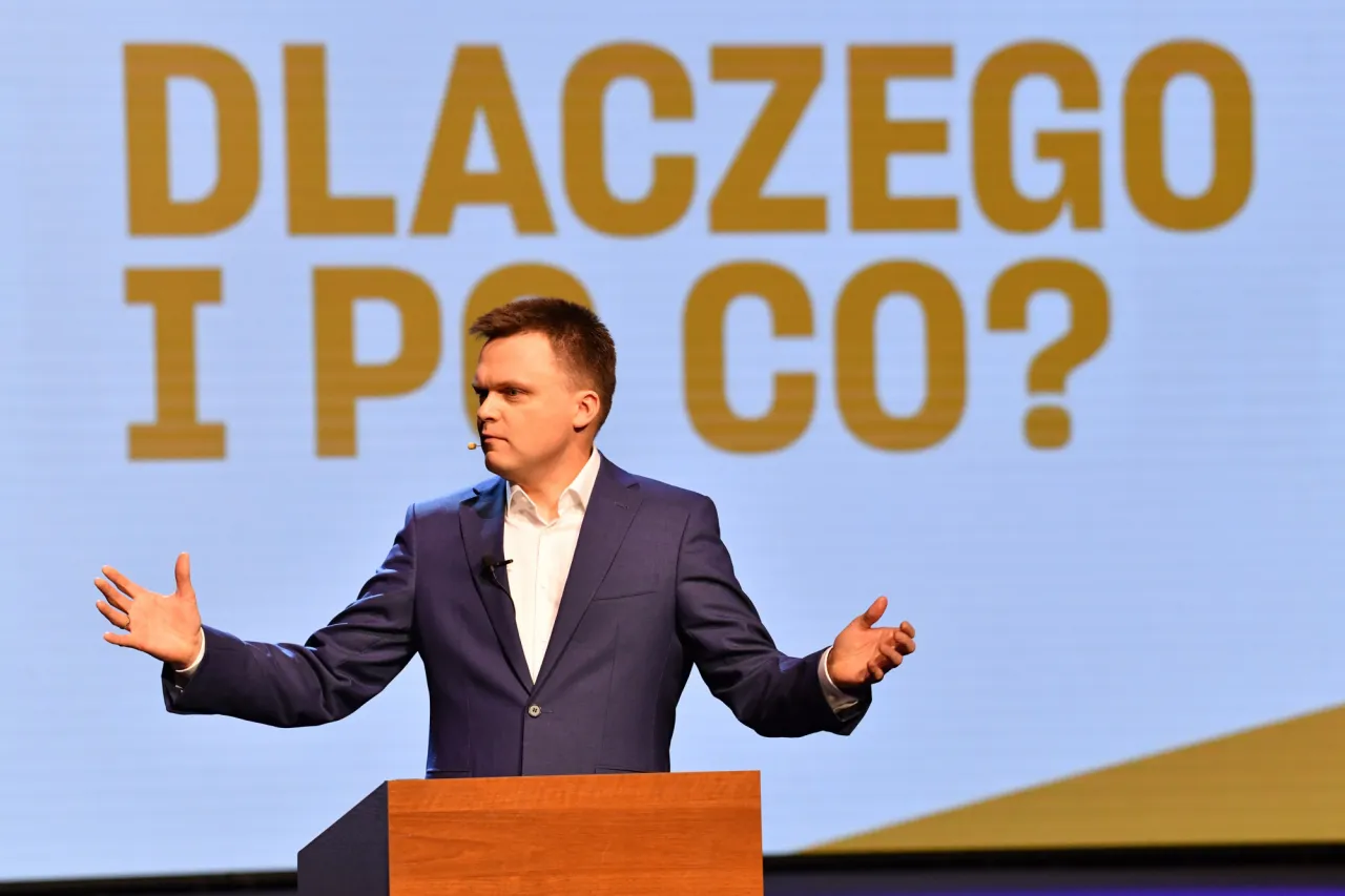Czy Szymon Hołownia był księdzem? Prawda o jego drodze duchowej
