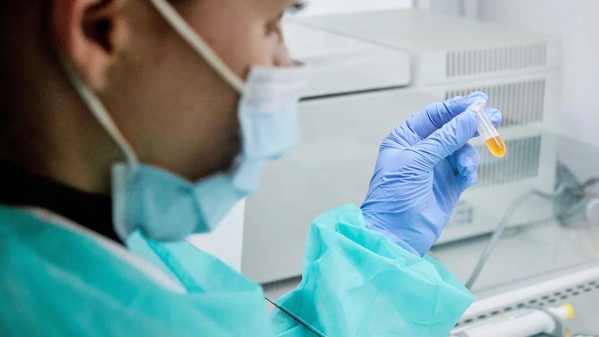 Kiedy policja pobiera DNA? Poznaj oficjalne procedury i swoje prawa