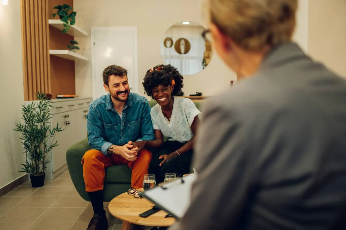 Kto płaci abonament właściciel mieszkania czy najemca? Sprawdź odpowiedź.