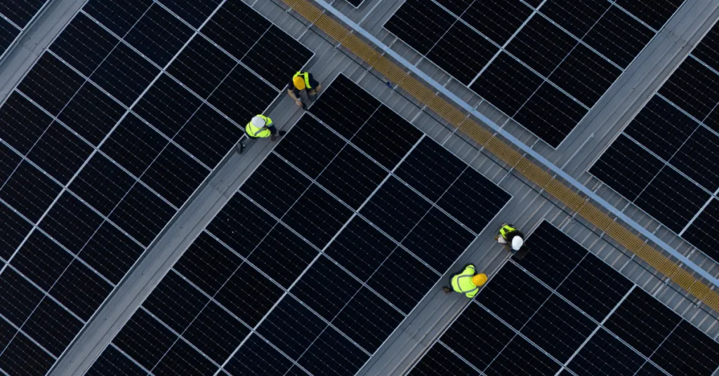 Elektrownie słoneczne korzyści: jak oszczędzać i dbać o środowisko