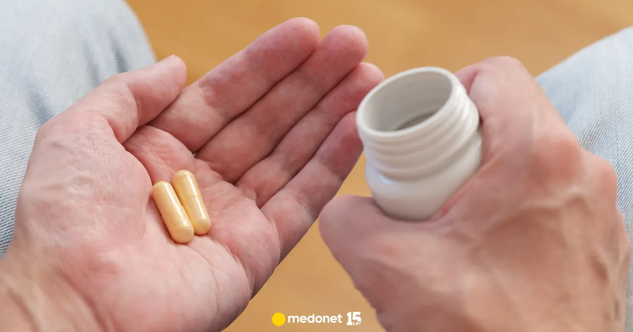 Niedobór B12: Objawy, diagnostyka i leczenie. Rozpoznaj sygnały!