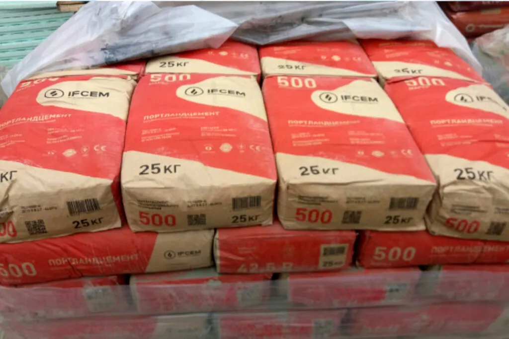 Ile waży paleta cementu? Zaskakujące fakty o wadze i workach cementu