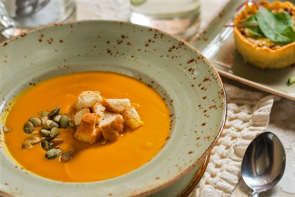 Ile piec dynię do zupy, aby uzyskać idealny smak i konsystencję?