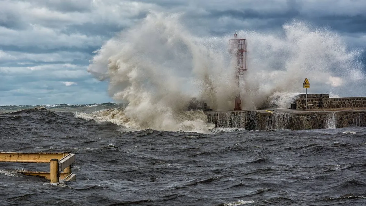 Kiedy są sztormy na Bałtyku? Sprawdź, jak uniknąć niebezpieczeństw