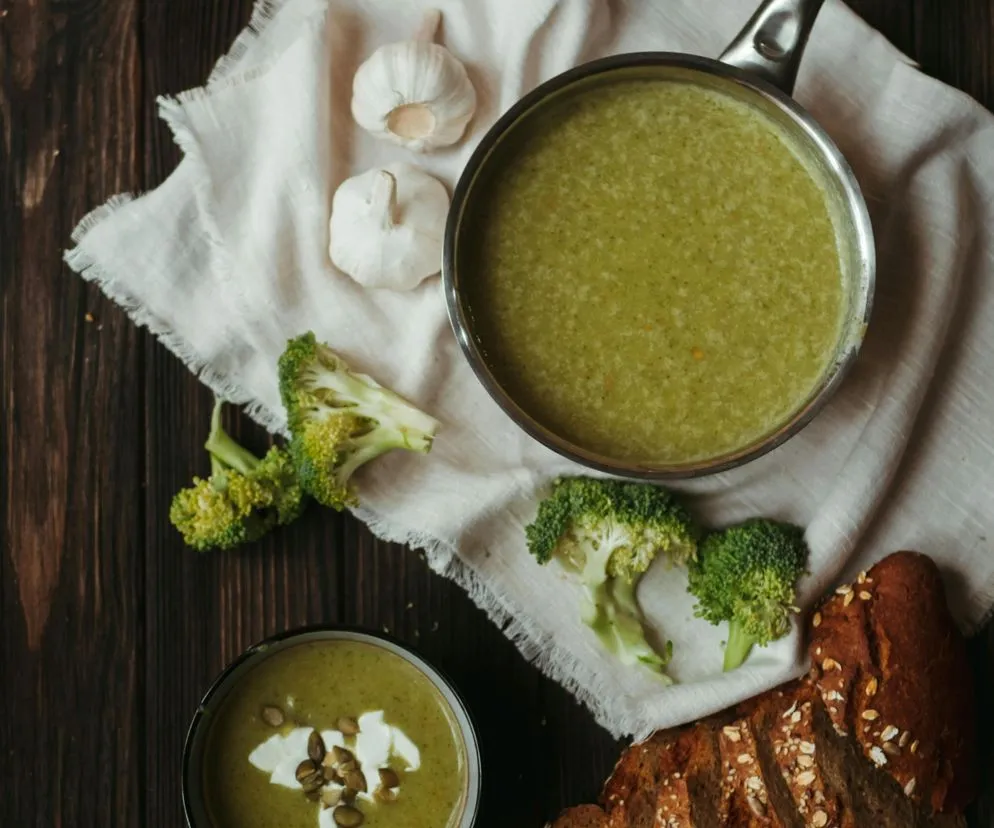 Jak uratować przesoloną zupę? Skuteczne metody na mniej słony smak