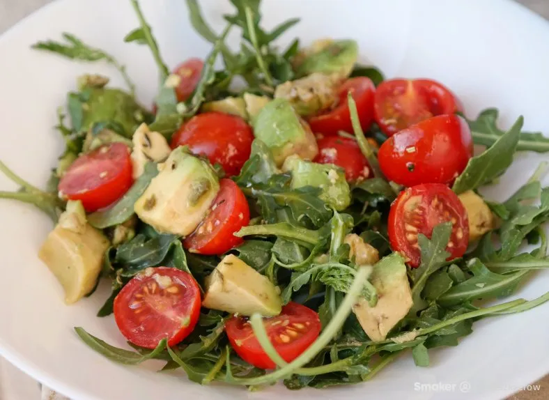 Sałatki o niskim indeksie glikemicznym: 5 przepisów dla zdrowia