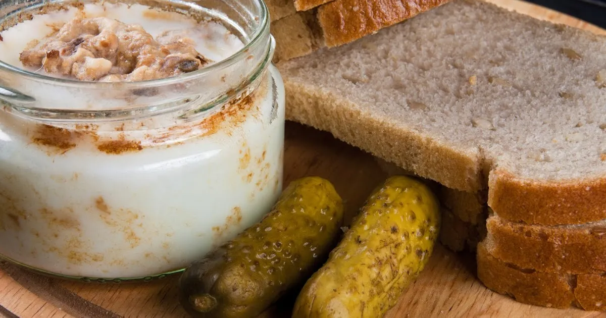 Jak zrobić smalec z cebulką - prosty przepis na domowy smak