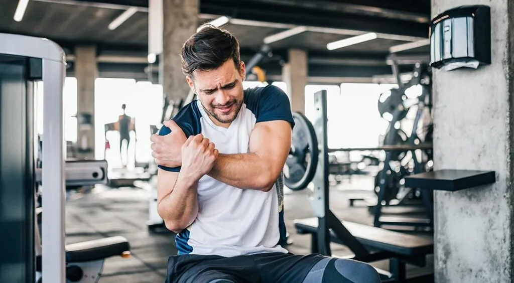 Crossfit czy siłownia – co wybrać, by uniknąć błędów w treningu? Crossfit czy siłownia – co wybrać, by uniknąć błędów w treningu?